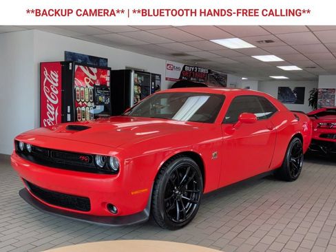 Used 2021 Dodge Challenger R/T Scat Pack RWD image 3