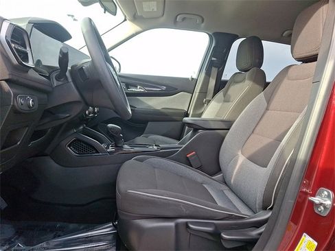 Used 2025 Chevrolet TrailBlazer LT image 13