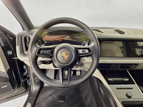 Certified 2025 Porsche Cayenne S AWD/4WD image 15