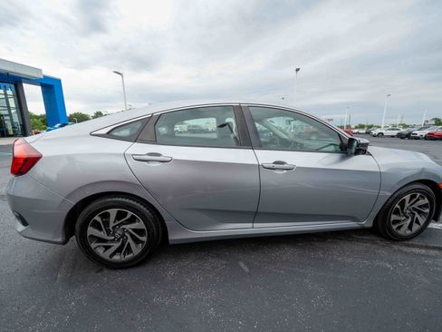 Used 2017 Honda Civic EX image 6