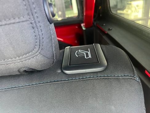 Used 2023 Ford Bronco Wildtrak AWD/4WD image 19