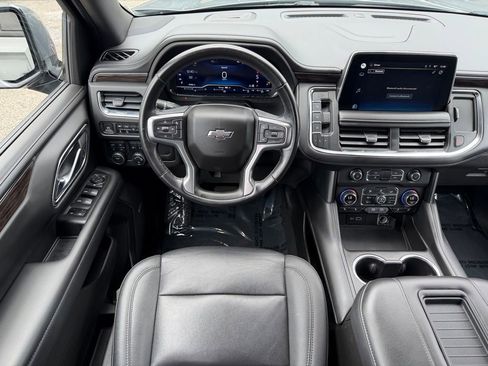 Used 2022 Chevrolet Suburban Z71 AWD/4WD image 19