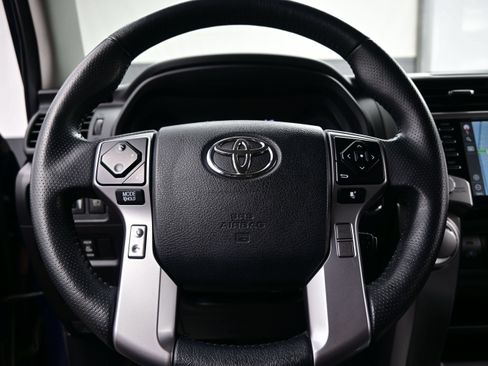 Used 2021 Toyota 4Runner SR5 Premium w/ Moonroof Package AWD/4WD image 27
