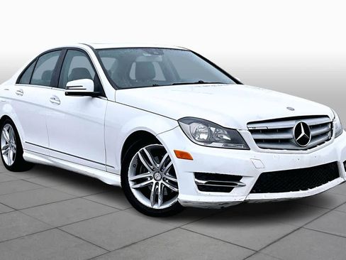 Used 2013 Mercedes-Benz C 250 Sedan image 2