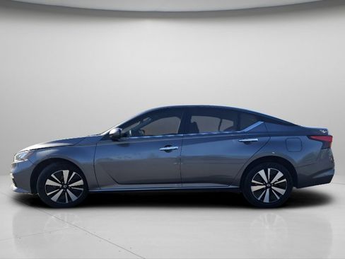 Used 2022 Nissan Altima 2.5 SV AWD/4WD image 19