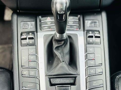 Used 2016 Porsche Macan S image 26