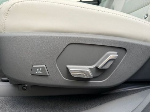 Used 2025 Hyundai Santa Fe Calligraphy FWD image 37