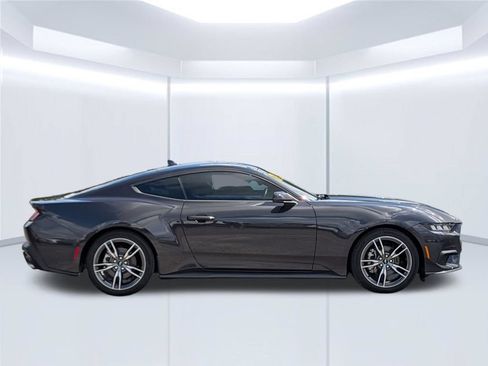 Used 2024 Ford Mustang Coupe RWD image 8