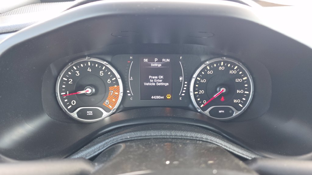 Used 2020 Jeep Renegade Latitude w/ Cold Weather Group FWD image 17