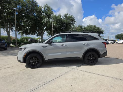Used 2023 Kia Sorento S AWD/4WD image 5