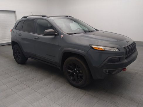 Used 2015 Jeep Cherokee Trailhawk w/ Comfort/Convenience Group AWD/4WD image 10