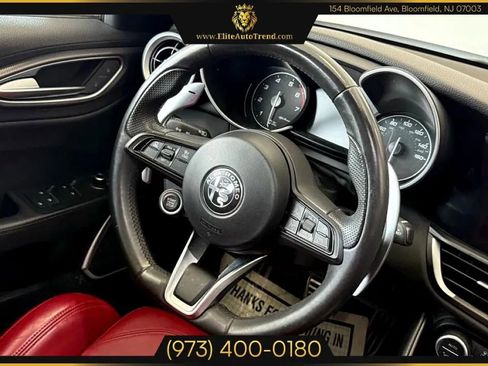 Used 2022 Alfa Romeo Giulia Veloce image 11