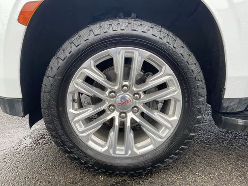 Used 2023 GMC Yukon XL SLT image 10