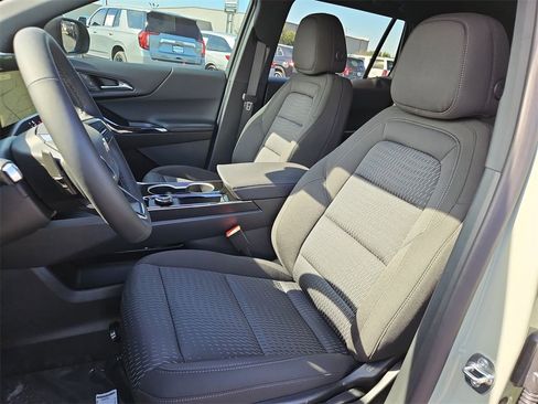 New 2026 Chevrolet Equinox LT image 19