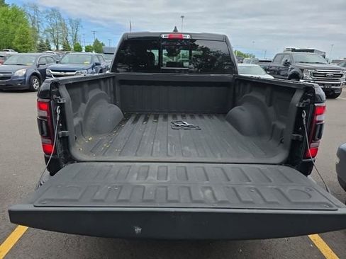 Used 2022 RAM 1500 Laramie AWD/4WD image 9