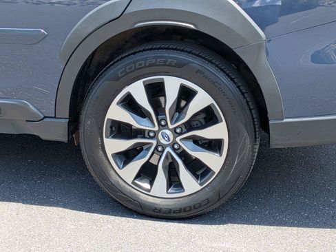 Certified 2023 Subaru Outback Limited AWD/4WD image 9