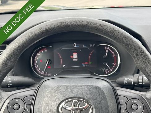 Used 2025 Toyota RAV4 XLE AWD/4WD image 14