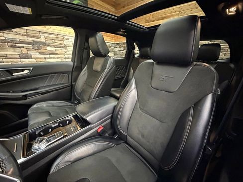 Used 2020 Ford Edge ST w/ Cold Weather Package AWD/4WD image 12