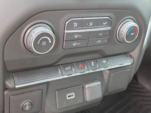 Used 2020 Chevrolet Silverado 1500 Custom w/ Custom Value Package RWD image 22