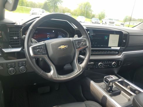 Used 2022 Chevrolet Silverado 1500 LTZ image 19
