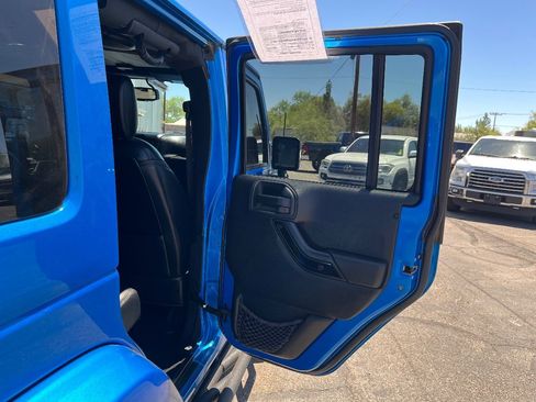 Used 2014 Jeep Wrangler Unlimited Sahara AWD/4WD image 16