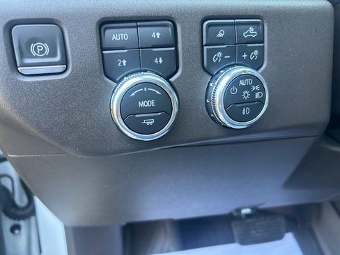 Used 2024 GMC Sierra 1500 SLT w/ SLT Premium Plus Package AWD/4WD image 21