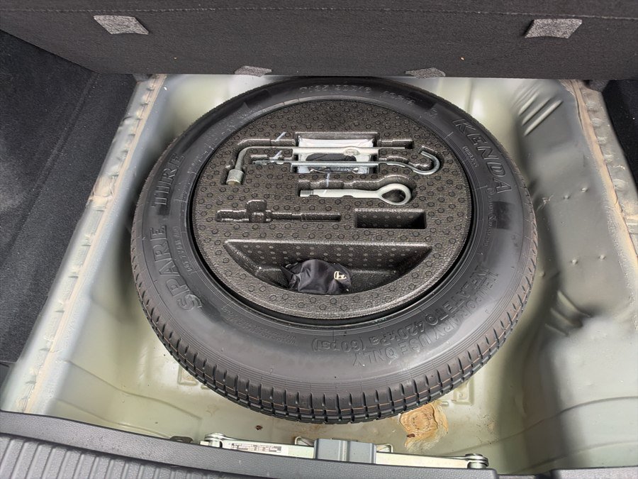 Used 2017 Honda HR-V LX image 35