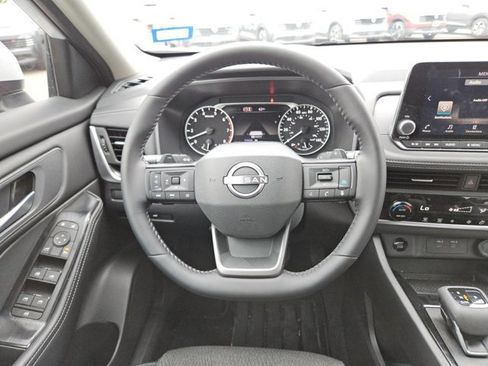 Certified 2026 Nissan Rogue SV image 23