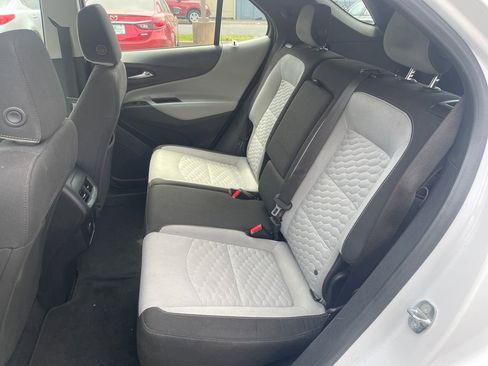 Used 2018 Chevrolet Equinox LS FWD image 8