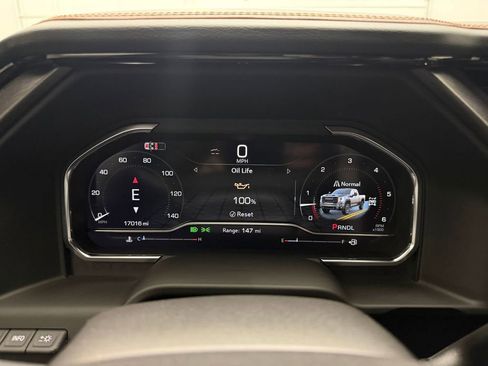Used 2025 GMC Sierra 2500 AT4 w/ AT4 Premium Plus Package AWD/4WD image 17