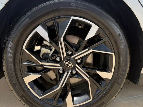 Used 2025 Hyundai Sonata SEL FWD image 32