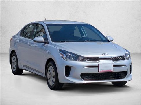 Used 2018 Kia Rio S image 3