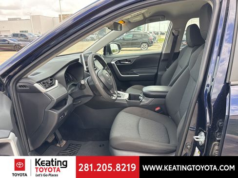 Used 2024 Toyota RAV4 XLE image 15