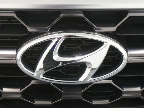 Used 2019 Hyundai Santa Fe Limited image 12