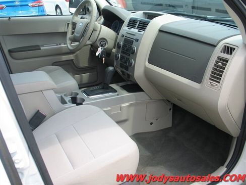 Used 2012 Ford Escape XLT AWD/4WD image 22