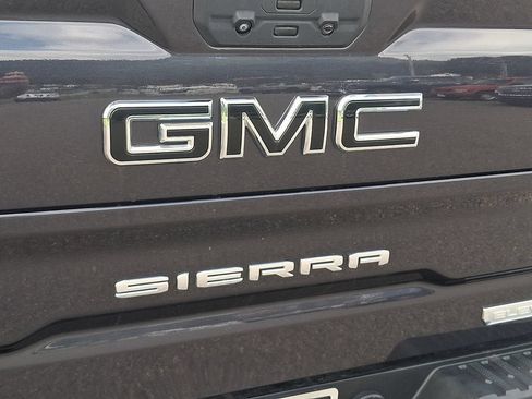 Used 2022 GMC Sierra 1500 Elevation w/ LPO, Elevation Black Package AWD/4WD image 30
