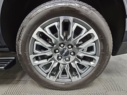 Certified 2024 GMC Yukon Denali Ultimate image 49