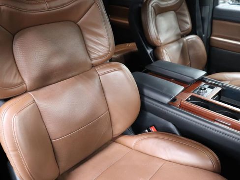 Used 2023 Lincoln Navigator Reserve RWD image 25