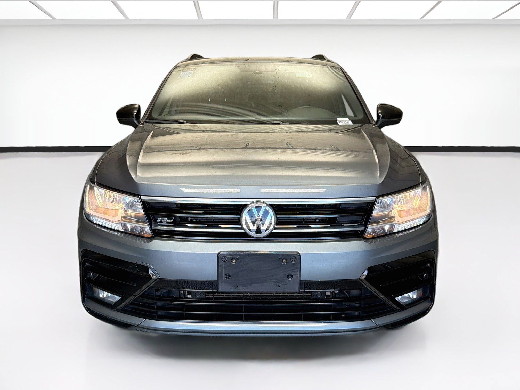 Used 2021 Volkswagen Tiguan SE R-Line FWD image 2