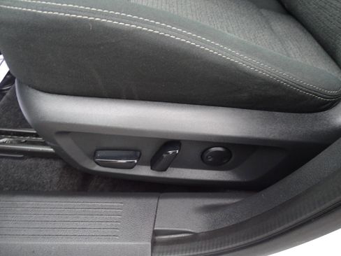 Used 2021 Nissan Rogue SV image 15