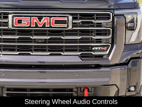 Used 2025 GMC Sierra 2500 AT4 w/ AT4 Premium Plus Package image 11