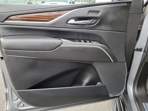 Used 2021 Cadillac Escalade ESV Premium Luxury image 22