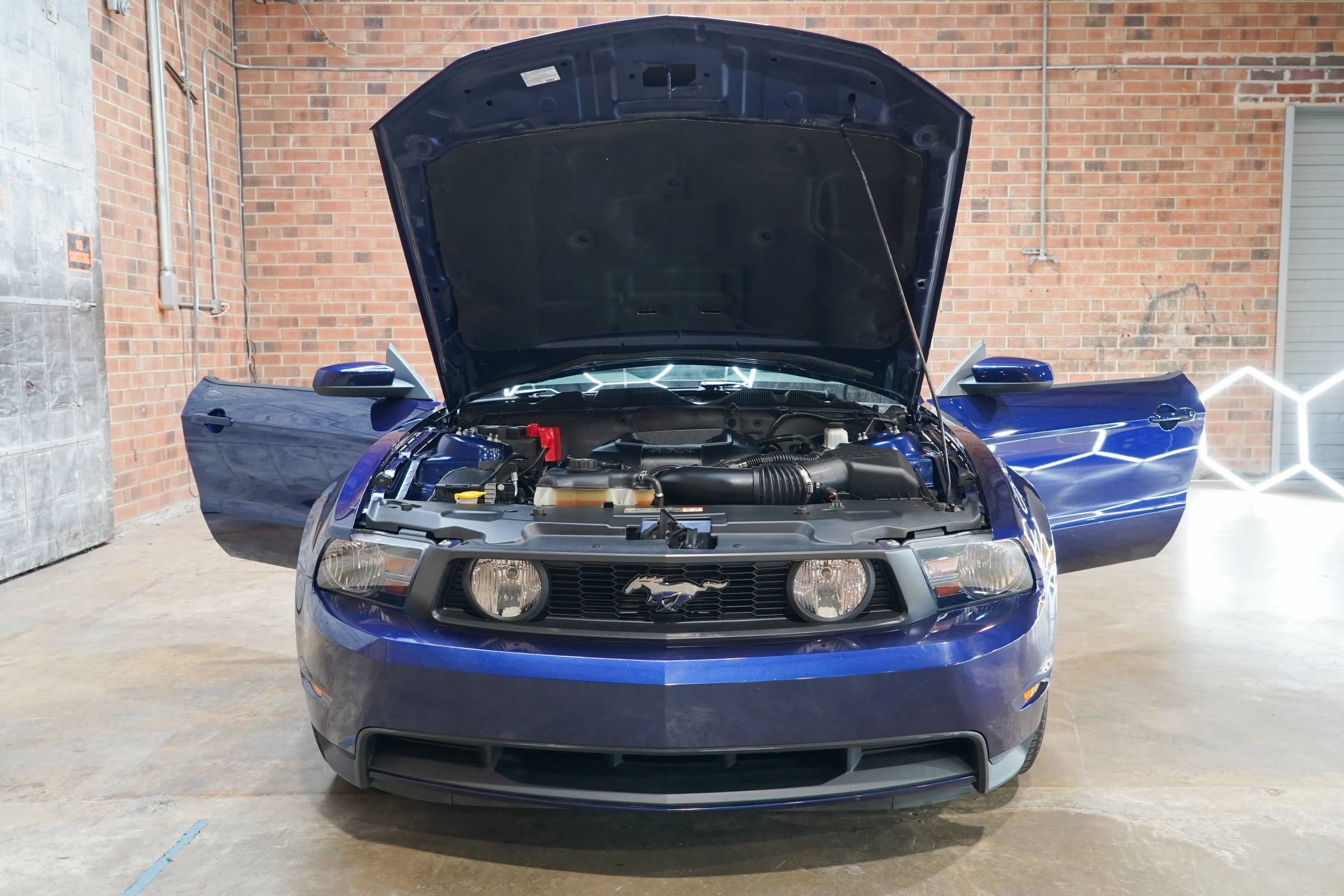 Used 2012 Ford Mustang GT Premium w/ GT Coupe Accessory Pkg 4 RWD image 23
