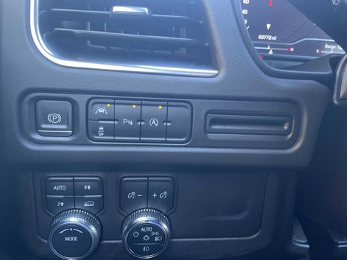 Certified 2023 GMC Yukon SLT image 17