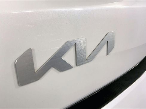 Used 2025 Kia Soul LX image 29