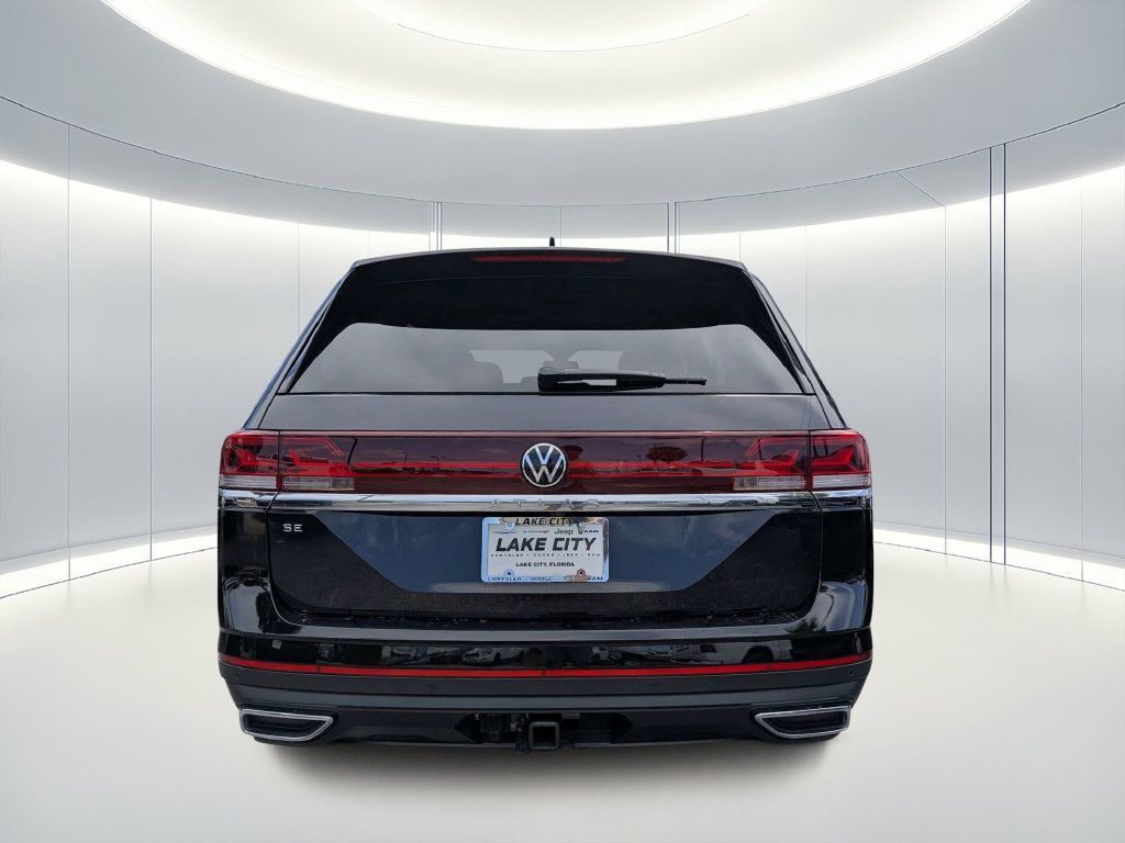 Used 2025 Volkswagen Atlas SE FWD image 5