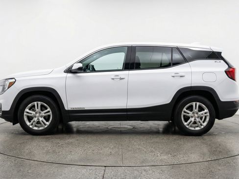 Used 2024 GMC Terrain SLE FWD image 5