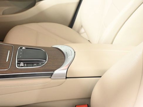 Used 2020 Mercedes-Benz GLC 300 4MATIC image 27