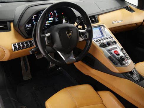 Used 2014 Lamborghini Aventador LP 700-4 image 13