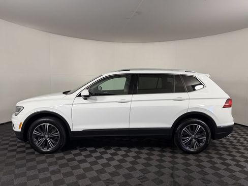Used 2018 Volkswagen Tiguan SEL AWD/4WD image 9